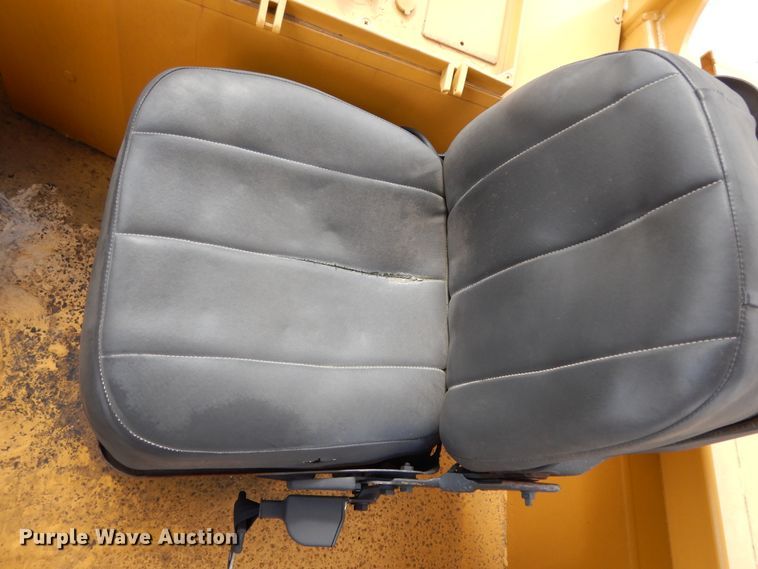 image for item DJ7441 1989 John Deere 544E  wheel loader