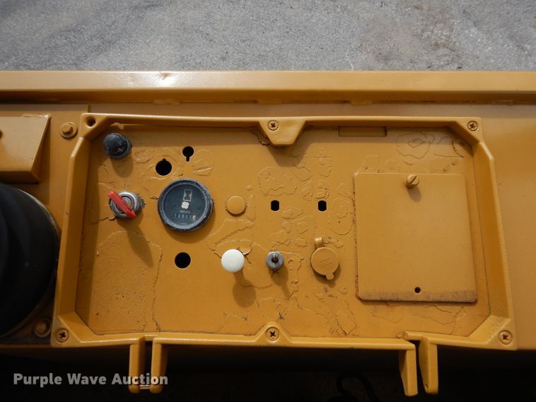 image for item DJ7441 1989 John Deere 544E  wheel loader