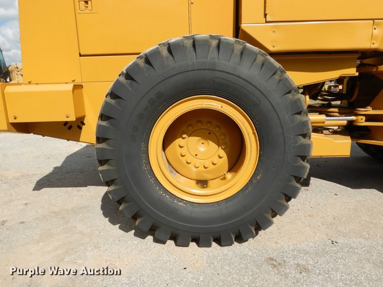 image for item DJ7441 1989 John Deere 544E  wheel loader