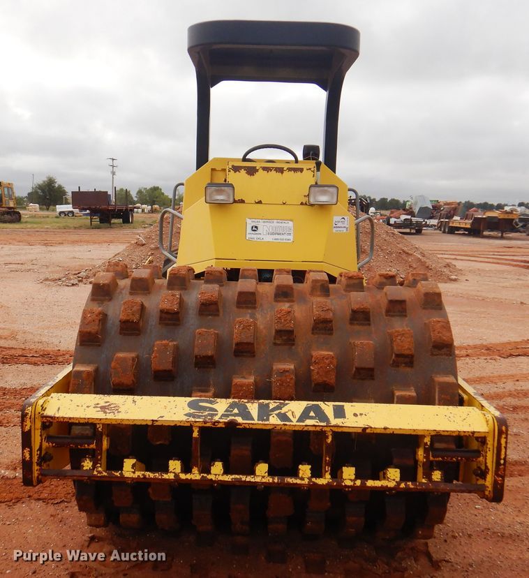 image for item DJ7519 Sakai SV400T  single drum vibratory roller