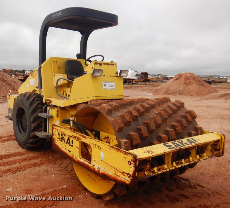 image for item DJ7519 Sakai SV400T  single drum vibratory roller