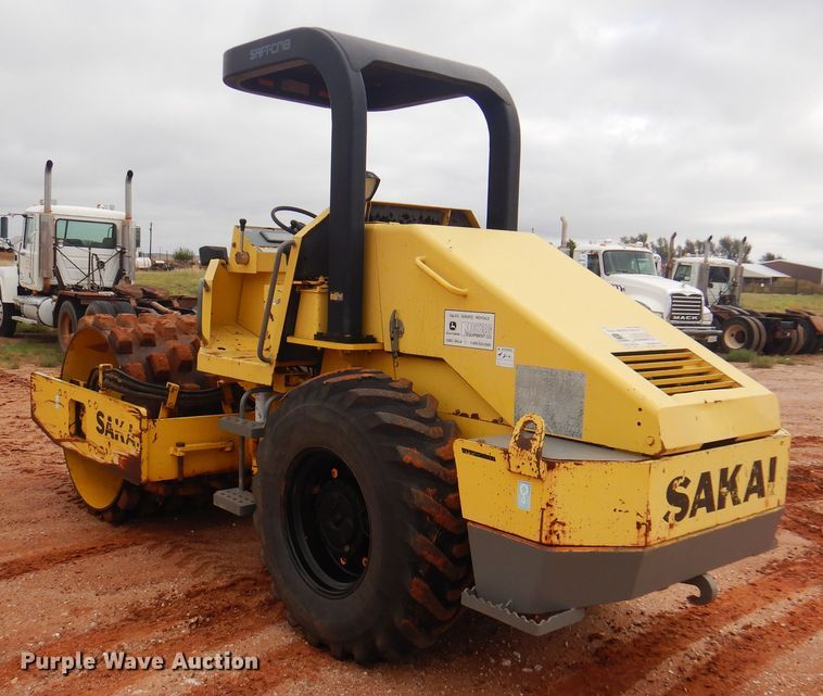 image for item DJ7519 Sakai SV400T  single drum vibratory roller