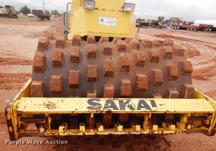 image for item DJ7519 Sakai SV400T  single drum vibratory roller