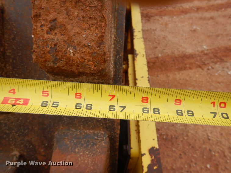 image for item DJ7519 Sakai SV400T  single drum vibratory roller