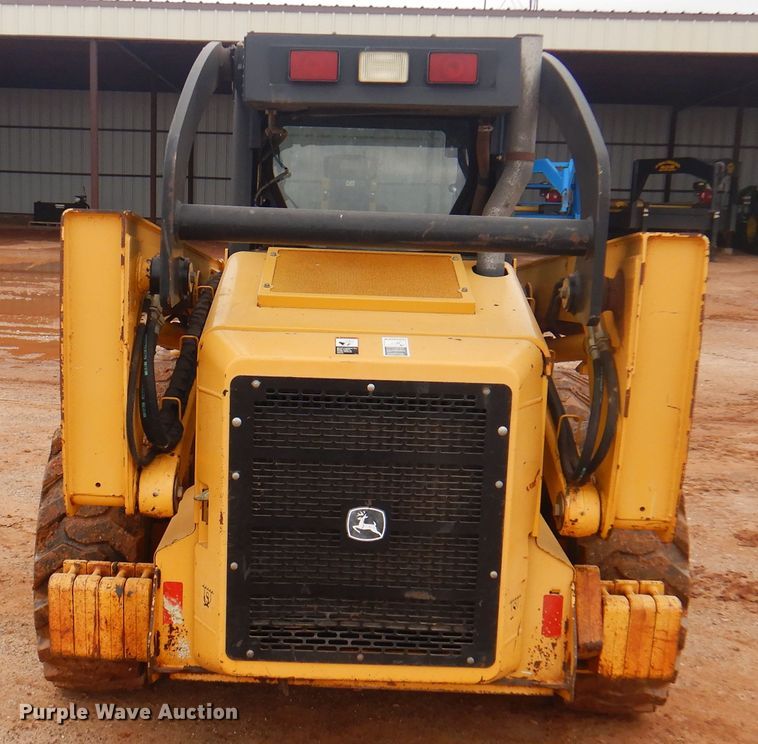 image for item DJ7535 2006 John Deere 332  skid steer loader