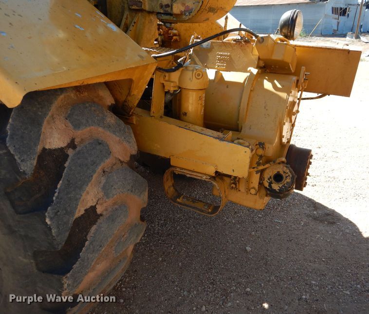 image for item DJ8880 1992 Caterpillar 613C  elevating scraper