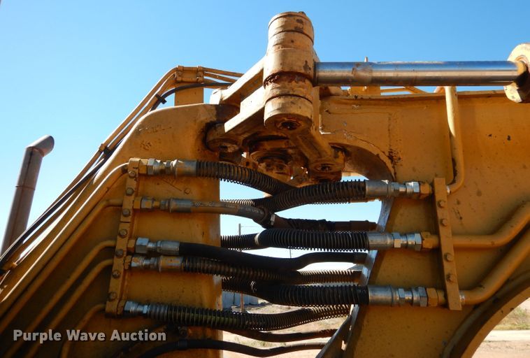 image for item DJ8880 1992 Caterpillar 613C  elevating scraper