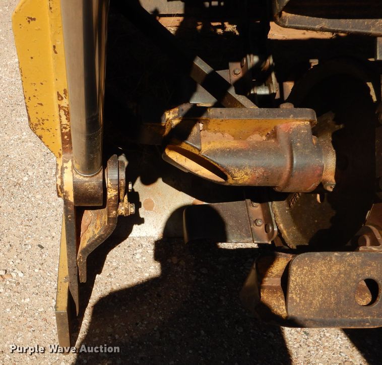 image for item DJ8880 1992 Caterpillar 613C  elevating scraper