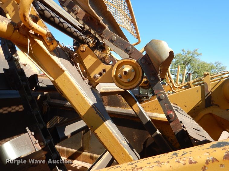 image for item DJ8880 1992 Caterpillar 613C  elevating scraper