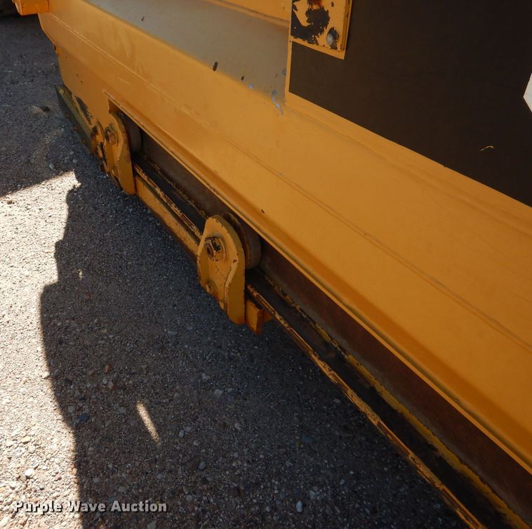 image for item DJ8880 1992 Caterpillar 613C  elevating scraper