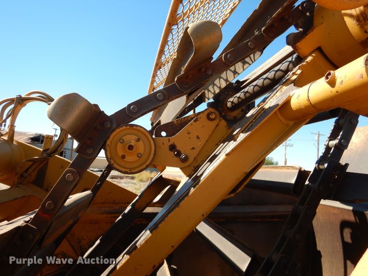 image for item DJ8880 1992 Caterpillar 613C  elevating scraper