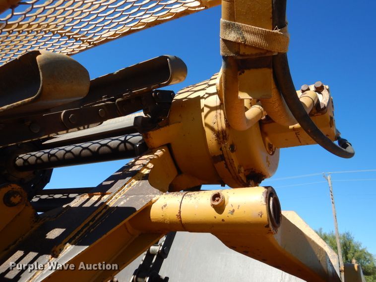 image for item DJ8880 1992 Caterpillar 613C  elevating scraper