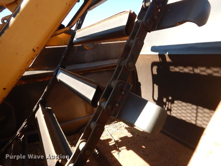 image for item DJ8880 1992 Caterpillar 613C  elevating scraper