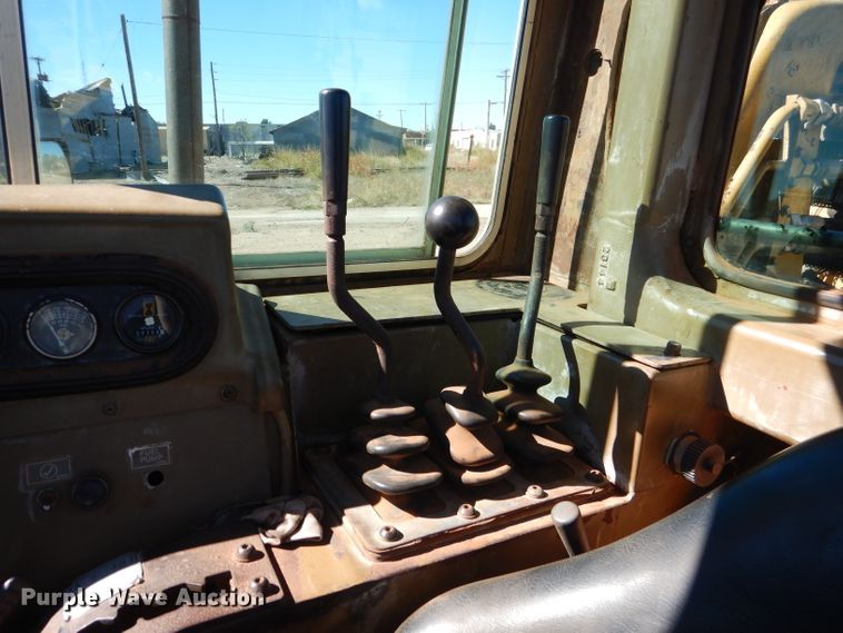 image for item DJ8880 1992 Caterpillar 613C  elevating scraper