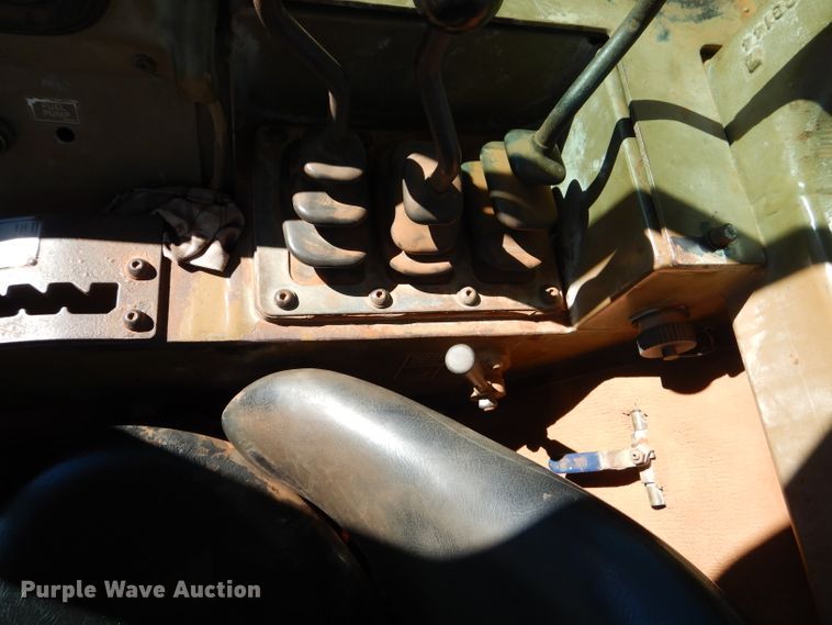 image for item DJ8880 1992 Caterpillar 613C  elevating scraper