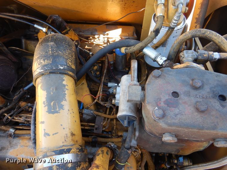 image for item DJ8880 1992 Caterpillar 613C  elevating scraper