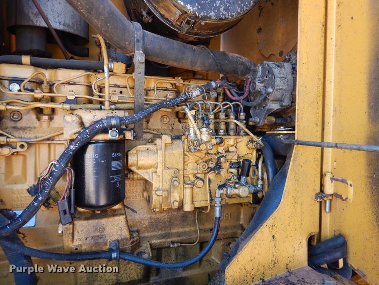 image for item DJ8880 1992 Caterpillar 613C  elevating scraper