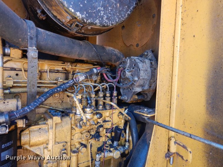 image for item DJ8880 1992 Caterpillar 613C  elevating scraper