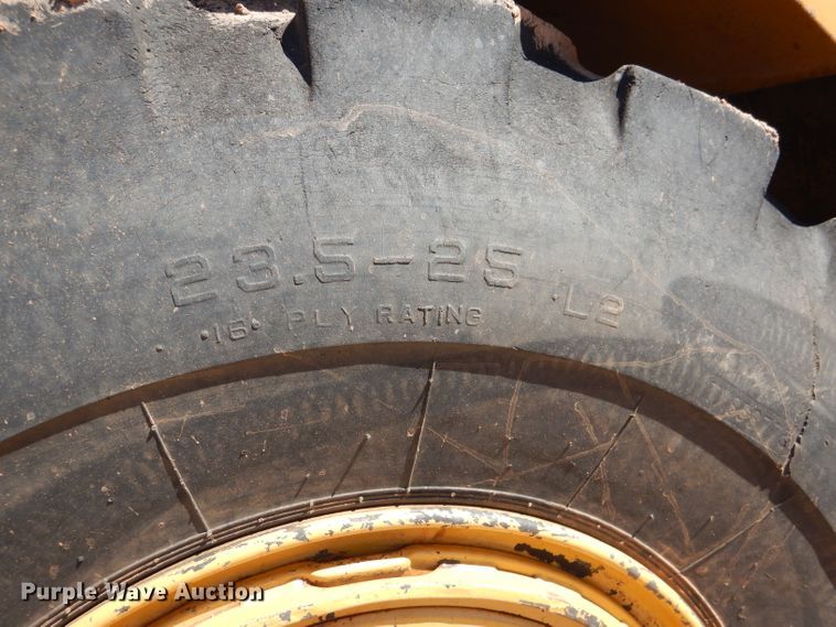 image for item DJ8880 1992 Caterpillar 613C  elevating scraper