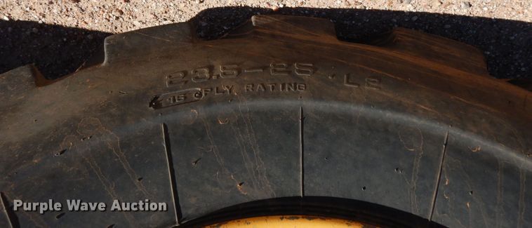 image for item DJ8880 1992 Caterpillar 613C  elevating scraper