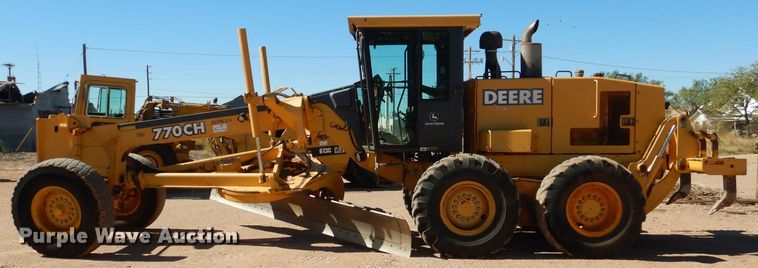 image for item DJ8881 2003 John Deere 770CH  motor grader