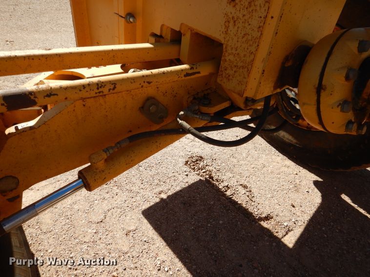 image for item DJ8881 2003 John Deere 770CH  motor grader