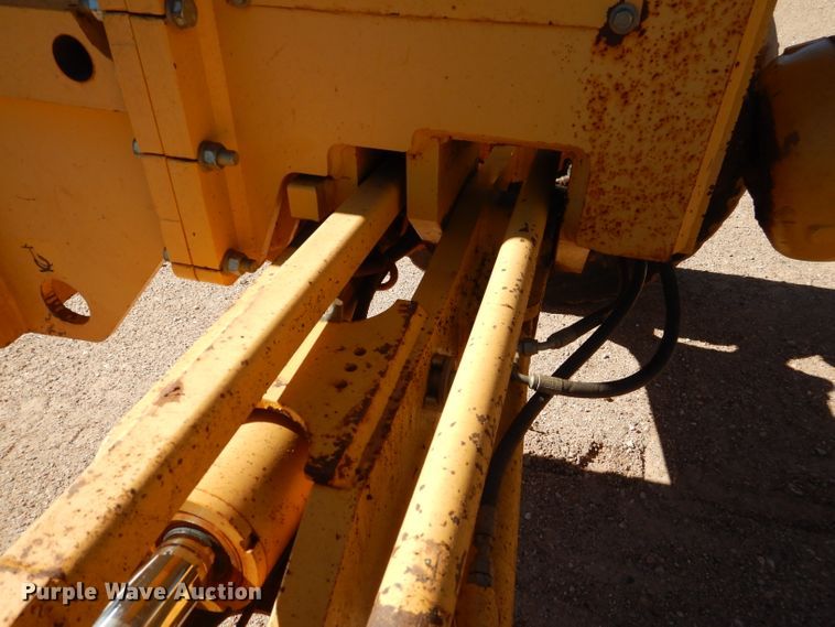 image for item DJ8881 2003 John Deere 770CH  motor grader