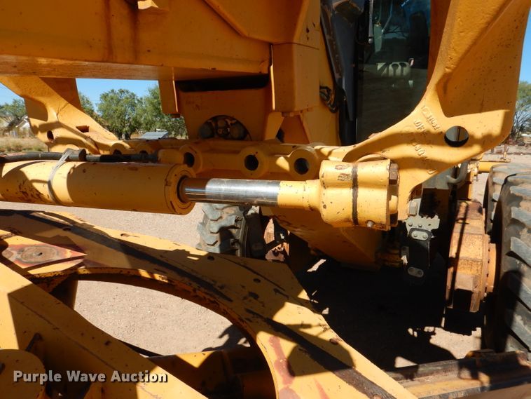 image for item DJ8881 2003 John Deere 770CH  motor grader