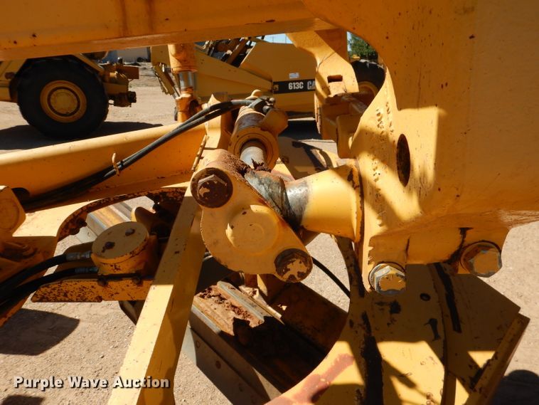 image for item DJ8881 2003 John Deere 770CH  motor grader