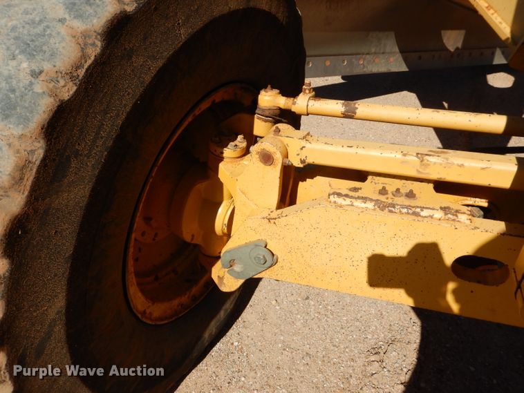 image for item DJ8881 2003 John Deere 770CH  motor grader