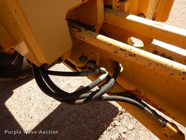 image for item DJ8881 2003 John Deere 770CH  motor grader