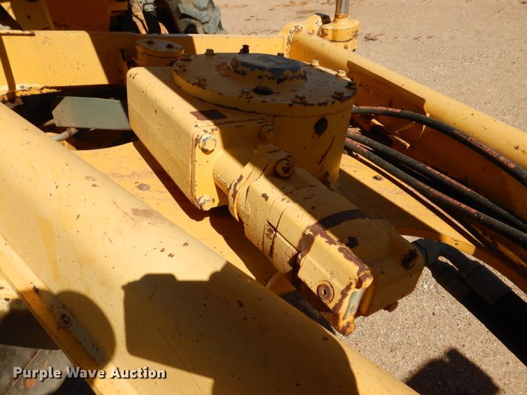 image for item DJ8881 2003 John Deere 770CH  motor grader