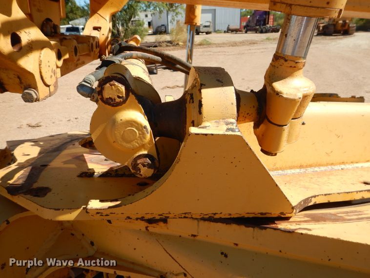 image for item DJ8881 2003 John Deere 770CH  motor grader