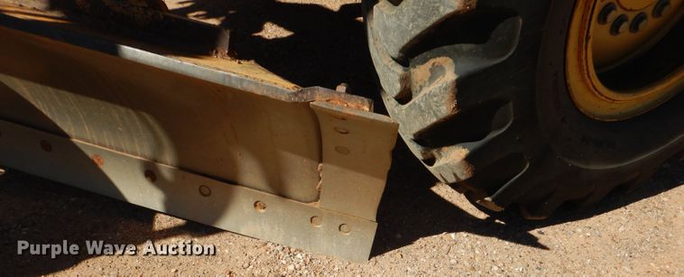 image for item DJ8881 2003 John Deere 770CH  motor grader