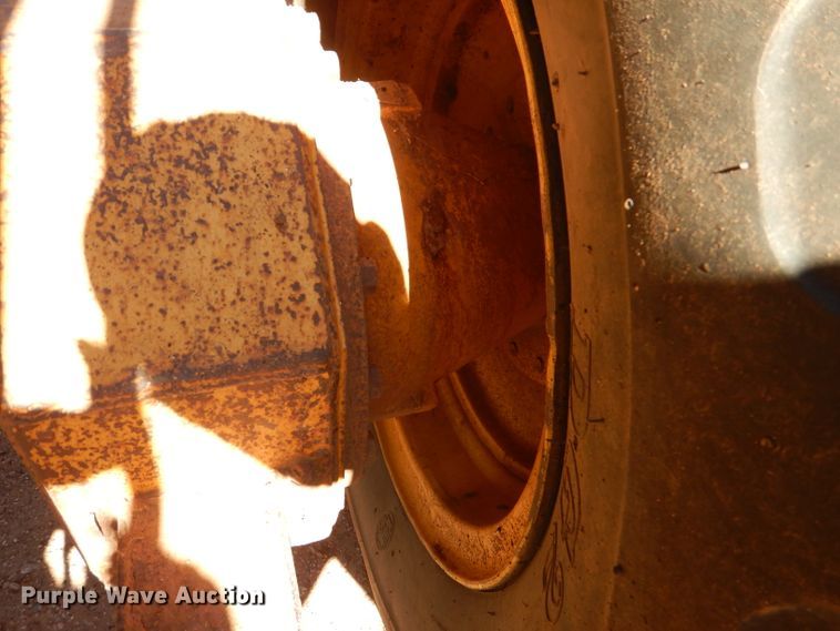 image for item DJ8881 2003 John Deere 770CH  motor grader