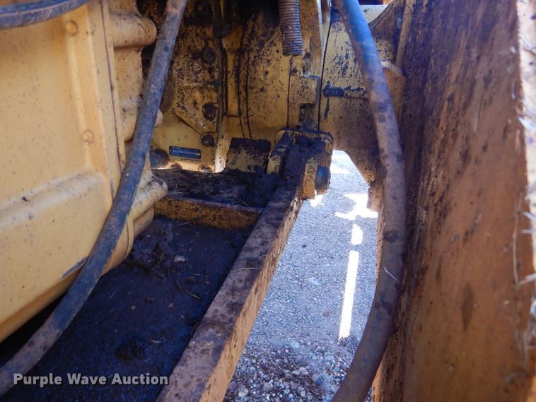 image for item DJ8881 2003 John Deere 770CH  motor grader