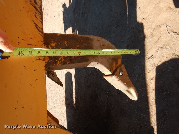 image for item DJ8881 2003 John Deere 770CH  motor grader