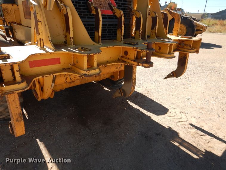 image for item DJ8881 2003 John Deere 770CH  motor grader