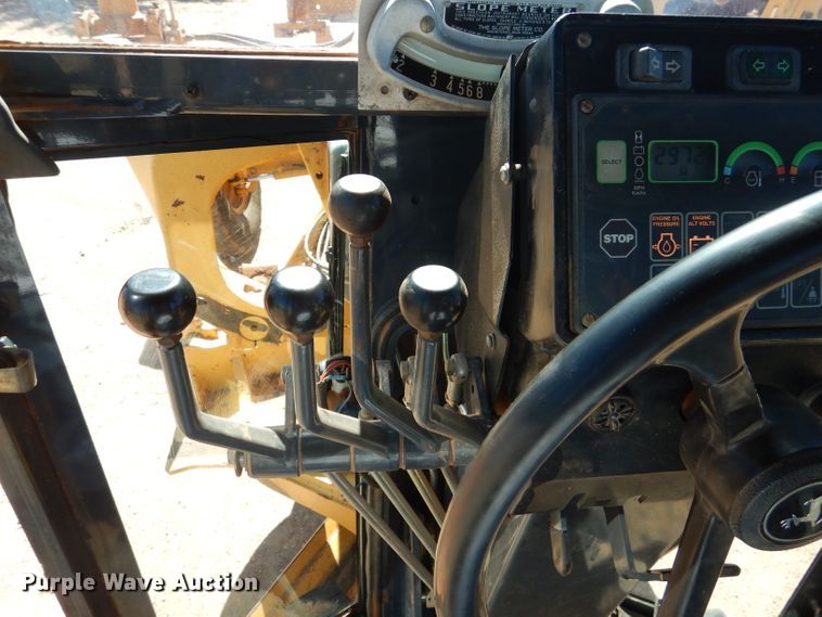 image for item DJ8881 2003 John Deere 770CH  motor grader