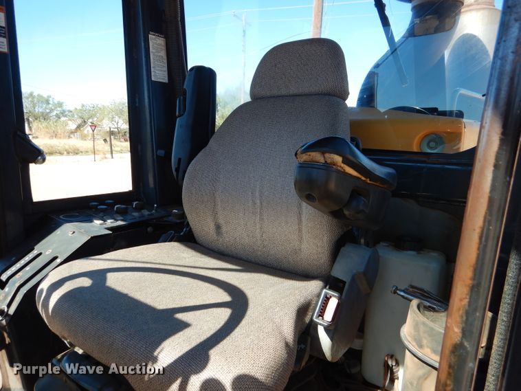 image for item DJ8881 2003 John Deere 770CH  motor grader