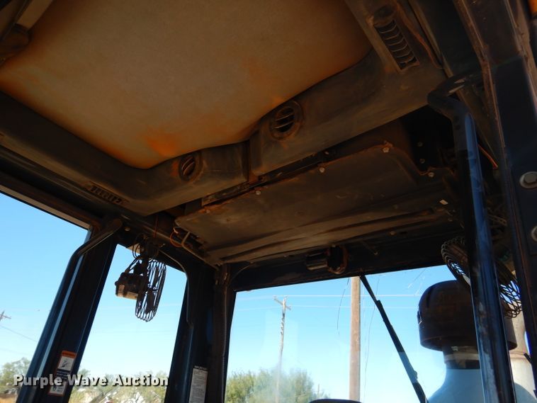 image for item DJ8881 2003 John Deere 770CH  motor grader