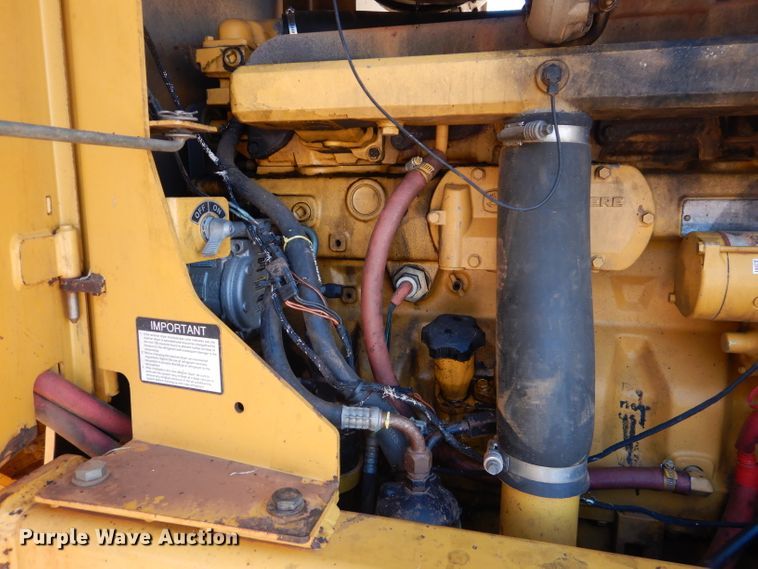 image for item DJ8881 2003 John Deere 770CH  motor grader