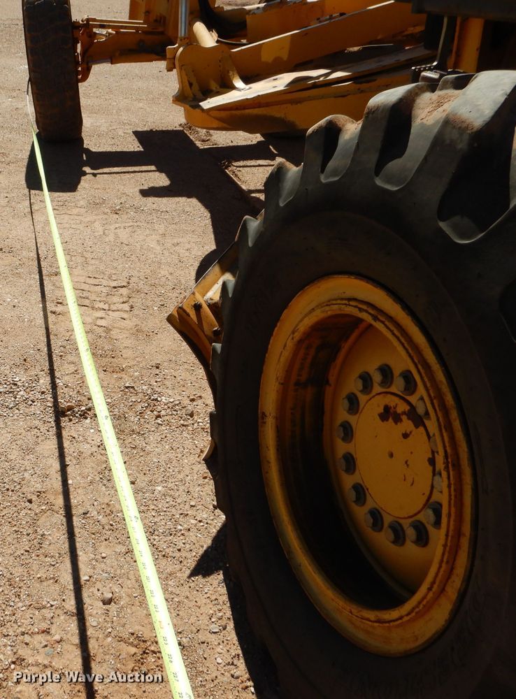 image for item DJ8881 2003 John Deere 770CH  motor grader