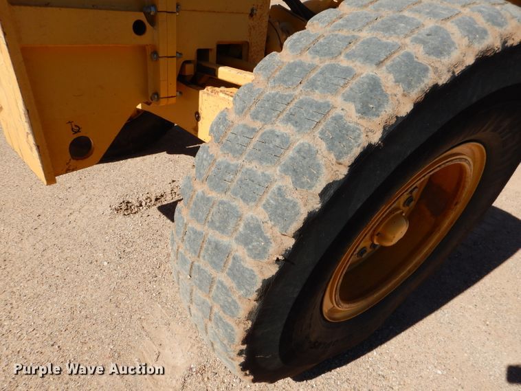 image for item DJ8881 2003 John Deere 770CH  motor grader