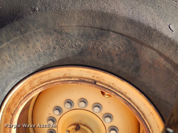 image for item DJ8881 2003 John Deere 770CH  motor grader