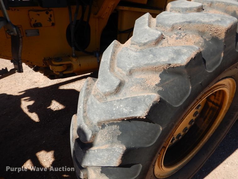 image for item DJ8881 2003 John Deere 770CH  motor grader