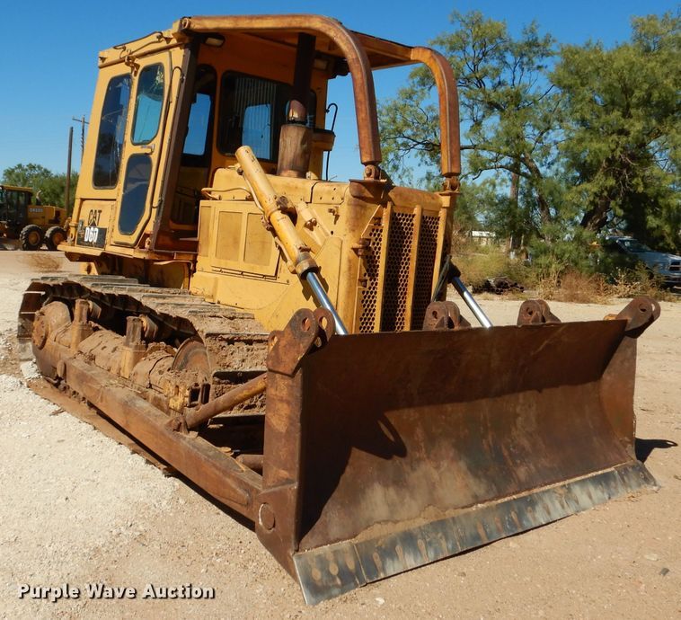 image for item DJ8882 1984 Caterpillar D6D  dozer