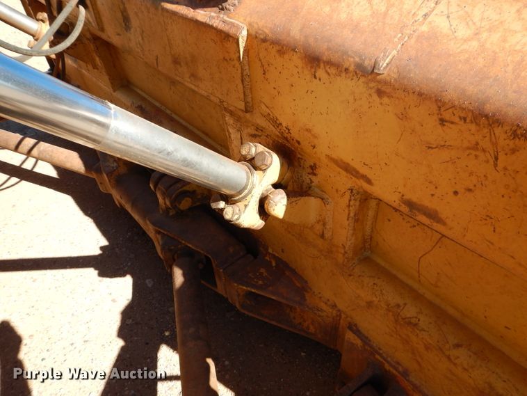 image for item DJ8882 1984 Caterpillar D6D  dozer