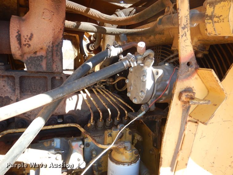 image for item DJ8882 1984 Caterpillar D6D  dozer