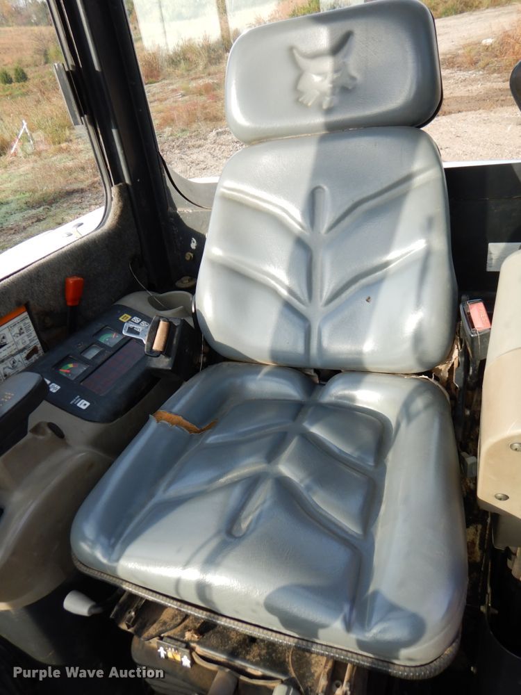 image for item DK1269 2004 Bobcat 341G  mini excavator